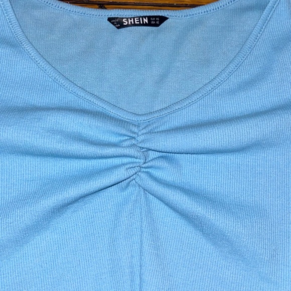 size XS SHIEN blue crop top - Picture 3 of 3